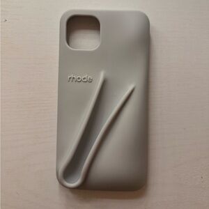 Hailey Bieber Rhode iPhone 13 case